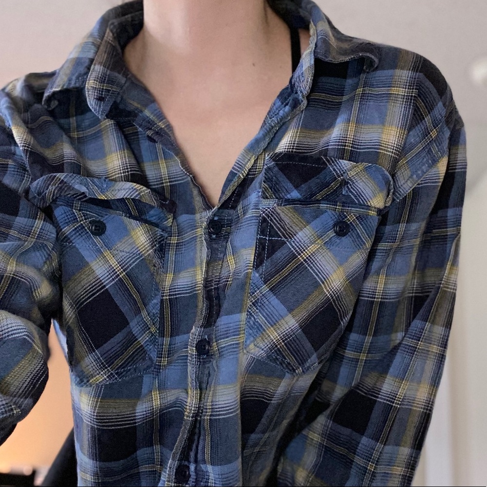 Urban Outfitters Semi-Cropped Plaid Button Up